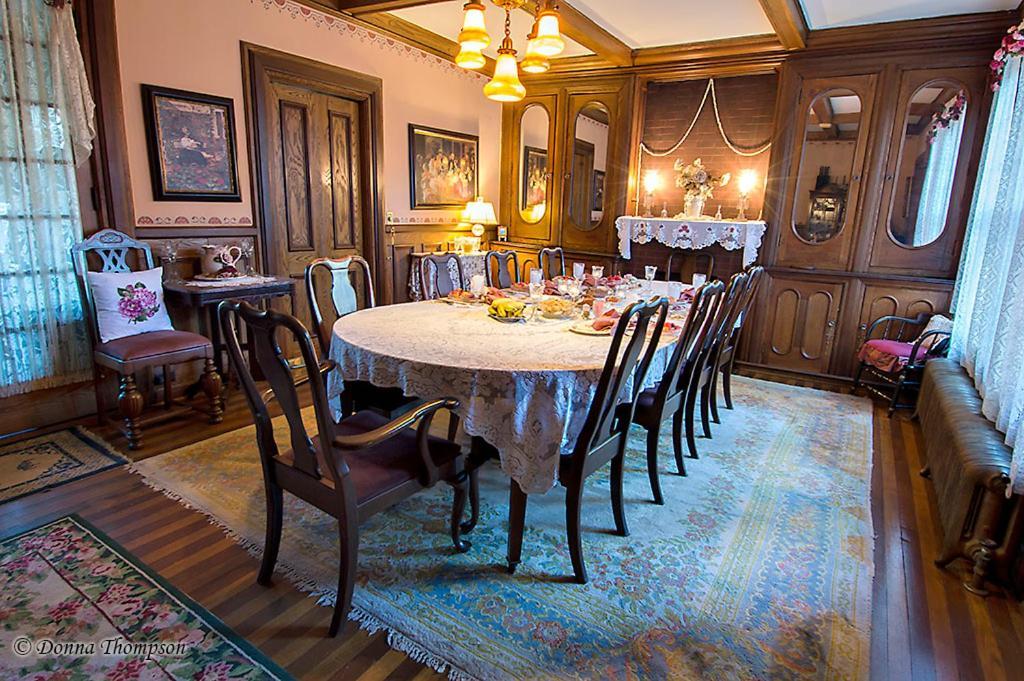 Rosewood Inn Corning Exteriör bild